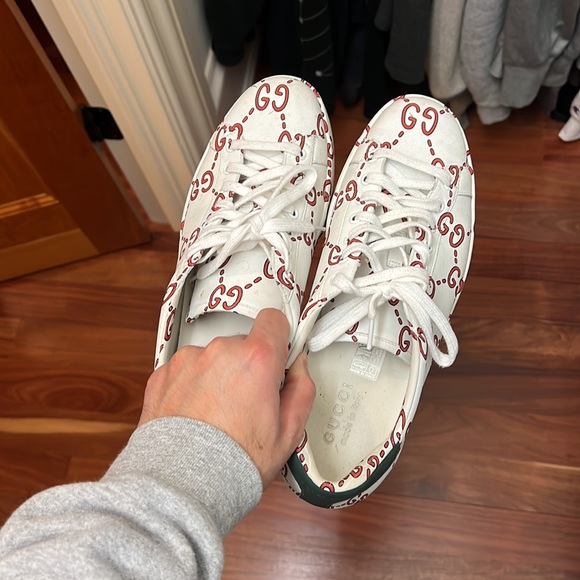Gucci sneakers size 8 fits like 9 9.5 - Picture 2 of 4